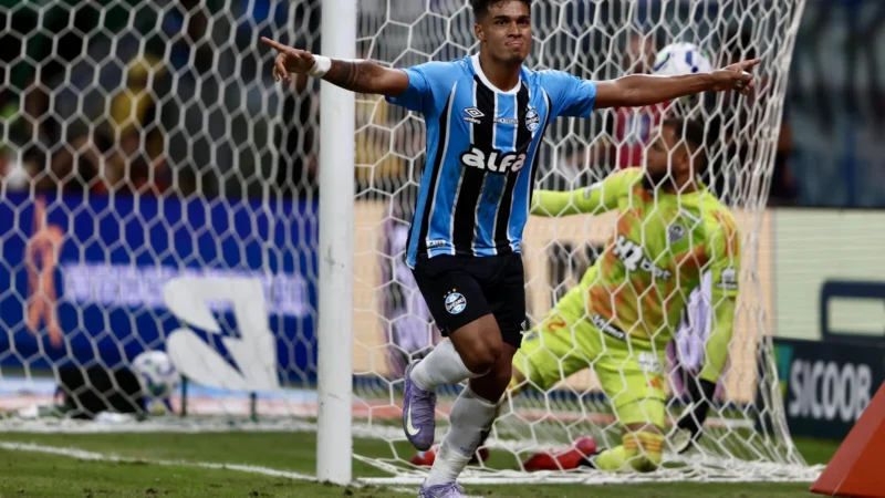 Volpi brilha e garante vitória do Grêmio