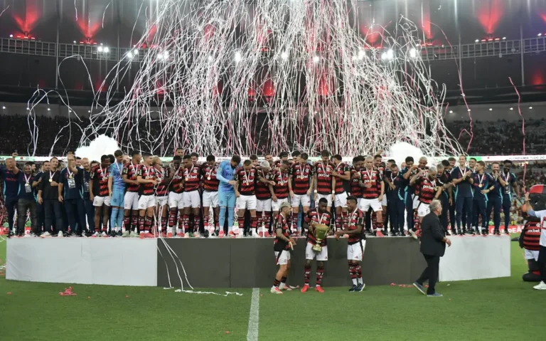 Flamengo é bicampeão do Cariocão