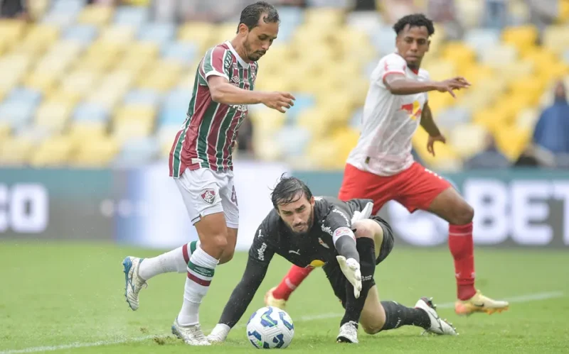 Fluminense vence e reage no BR