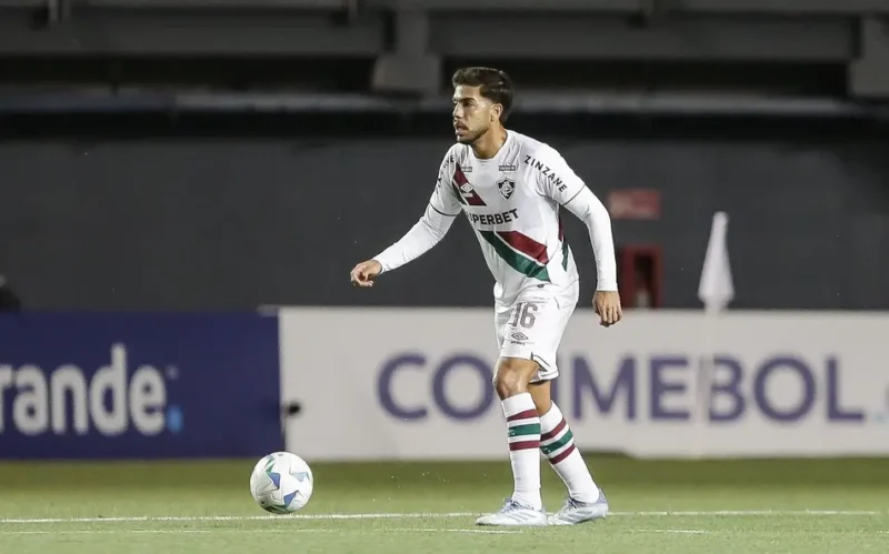 Fluminense reserva arranca empate