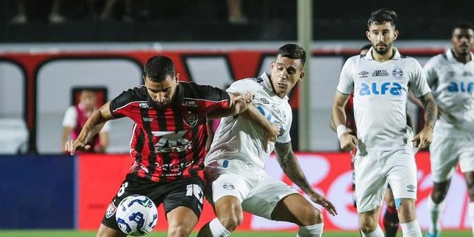 Grêmio empata com Vitória no Barradão