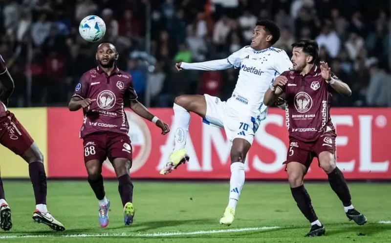 Cruzeiro empata e é eliminado
