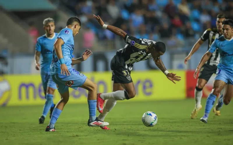 Atlético sofre virada na Sula