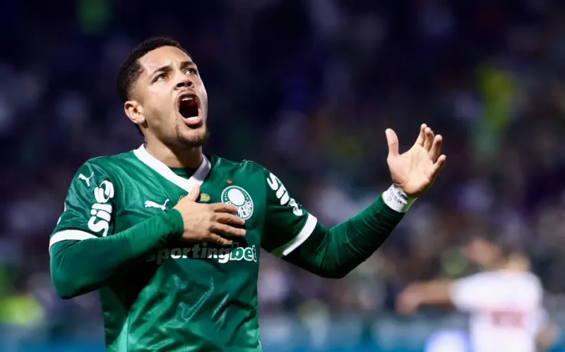 Palmeiras vence clássico no fim