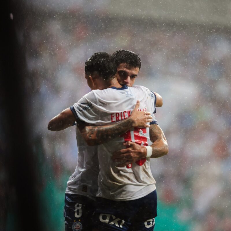 Bahia vence e complica Botafogo